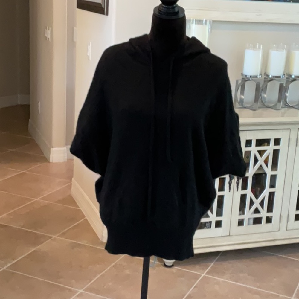 VINCE ponchosweater hoodie, 100% cashmere, black, size M